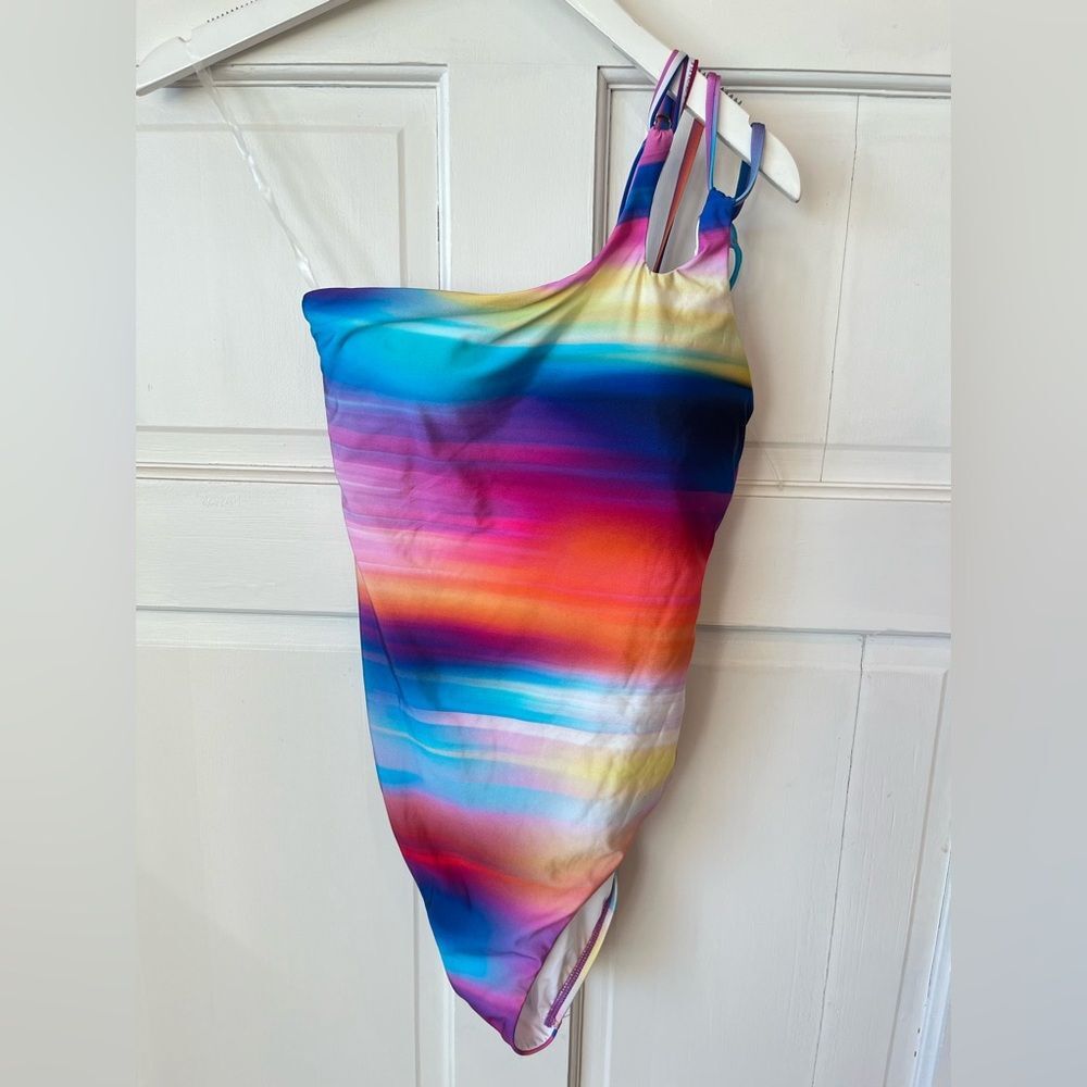 New La Blanca Sunset Shores Strappy One Shoulder One Piece Swimsuit - Picture 3 of 6